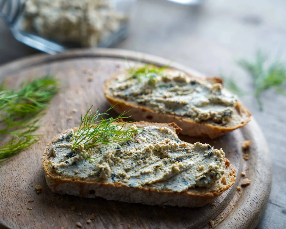 Close-up of two slices of bread with the vegan fish spread