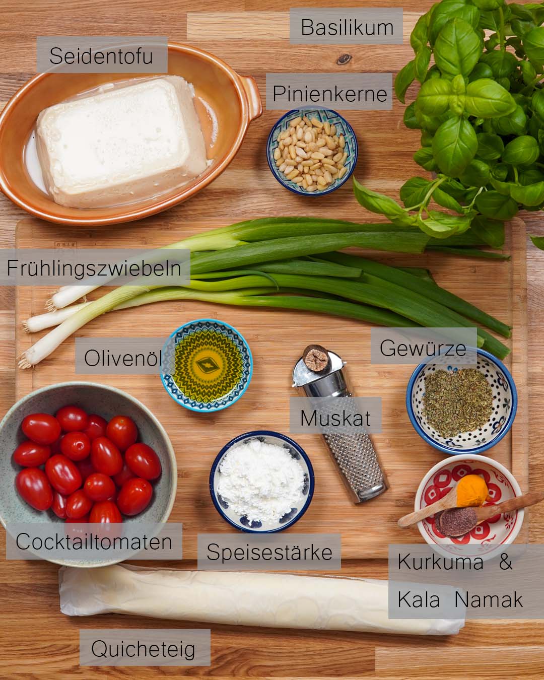 Zutaten für die vegane Quiche in der Draufsicht